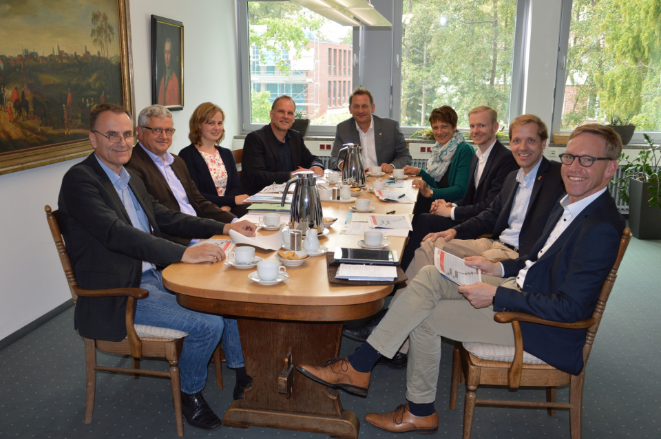 Die Beteiligten aus Politik und Verwaltung kamen zum Runden Tisch in das Coesfelder Kreishaus.